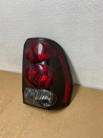 2002 to 2009 Chevrolet Trailblazer Right Passenger Rh Tail Light AC8579 LK1