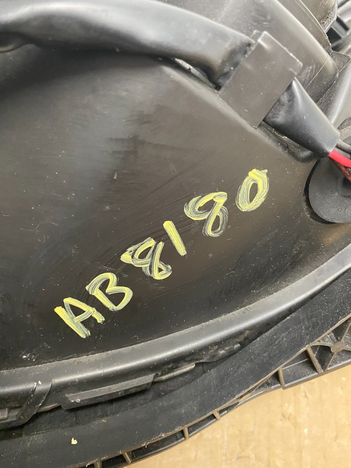 2009 - 2013 Subaru Forester Right Passenger Side Halogen Headlight OEM AB8180 DW10