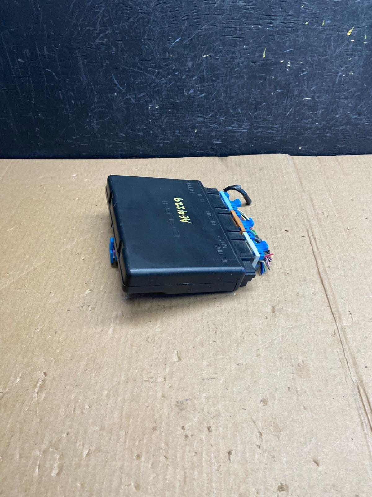 2003 - 2006 Chevrolet Avalanche Silverado Body Control BCM Module AE4229 DG2