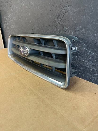 2003 to 2005 Subaru Forester Front Upper Grill Grille AE0827 DG1