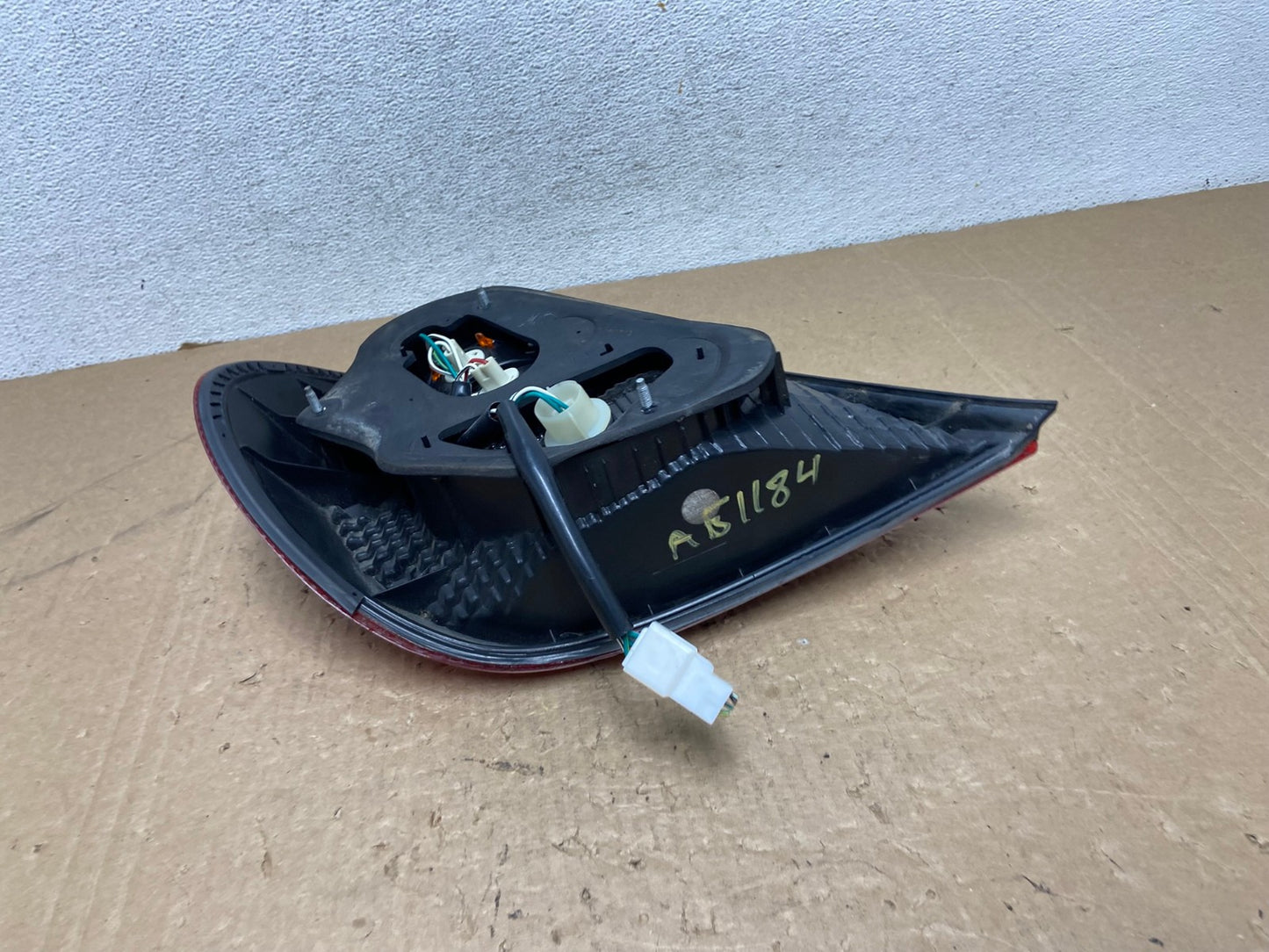 2002 2003 2004 Toyota Camry Tail Light Right Passenger Rh Side AG1184 LK7