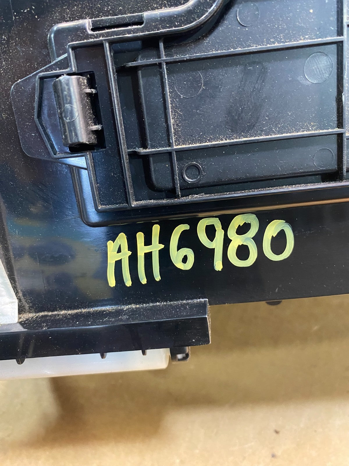 2013 2014 2015 Toyota Avalon Front Right Passenger Storage Glove Box AH6980 DG7