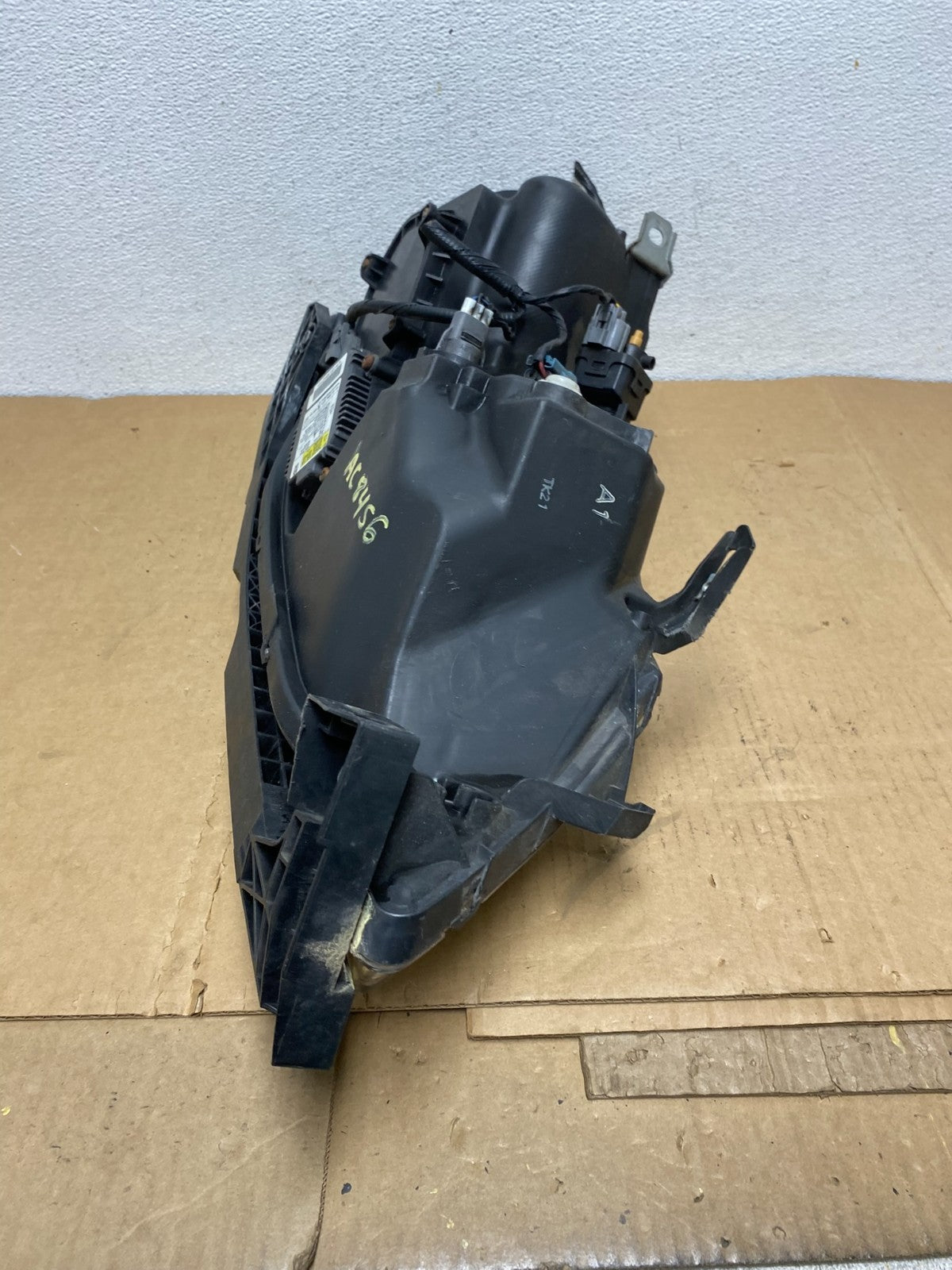2005 to 2008 Acura RL Left Driver LH Side XENON HID Headlight AC8456 DW6
