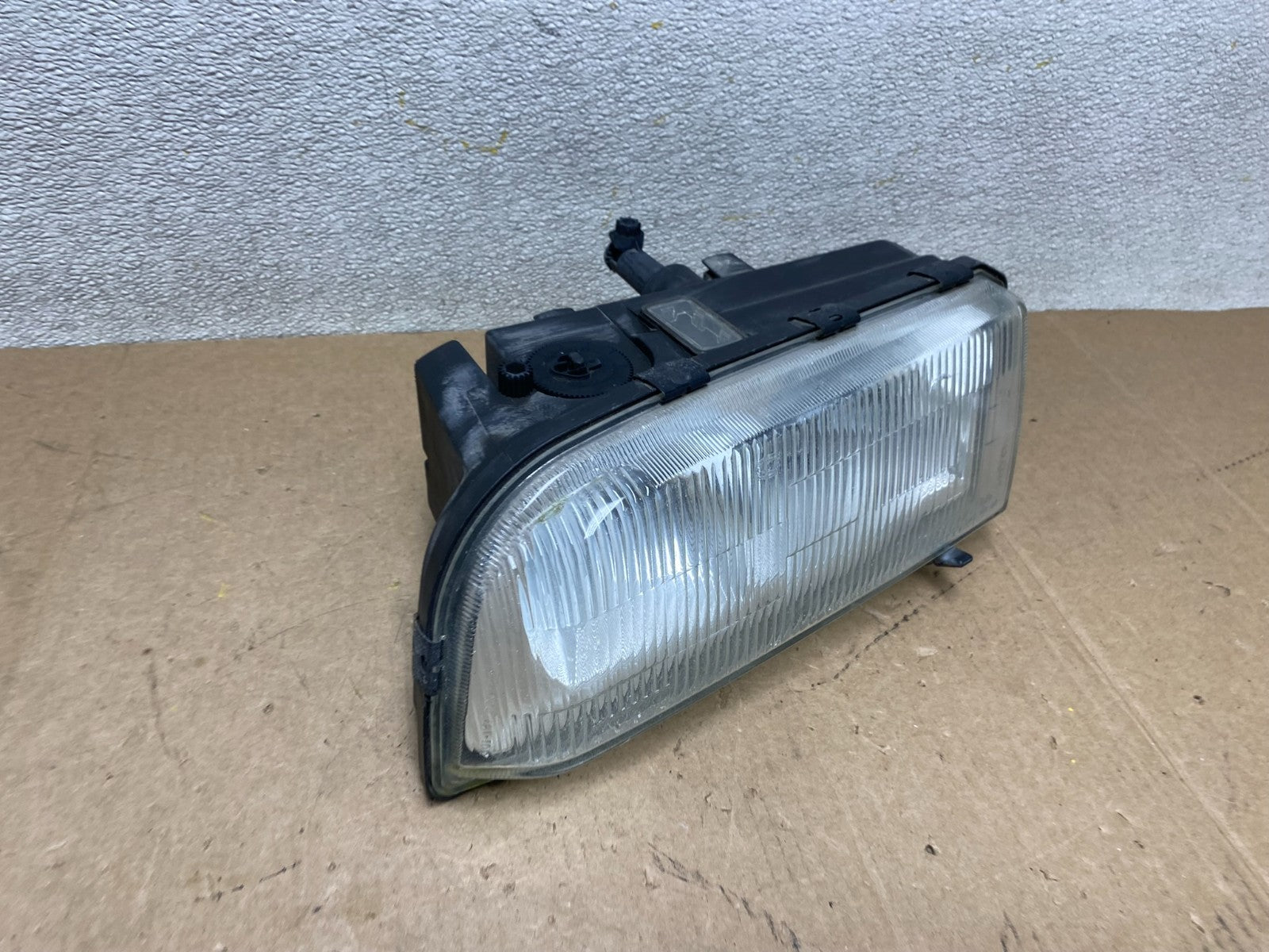 1994 to 1997 Volvo 850 Left Driver LH Side Halogen Headlight W8721 DW2