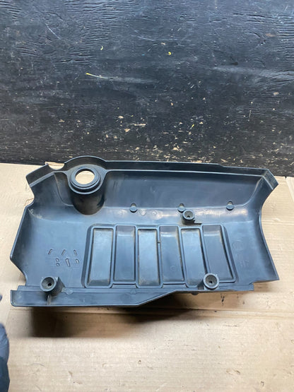 2007 to 2008 GMC Acadia 3.6L VVT Engine Cover Shield OEM v2666 DG4