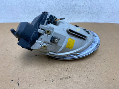 1998 to 2005 Volkswagen Beetle Right Passenger Side Headlight AE4826 DW8