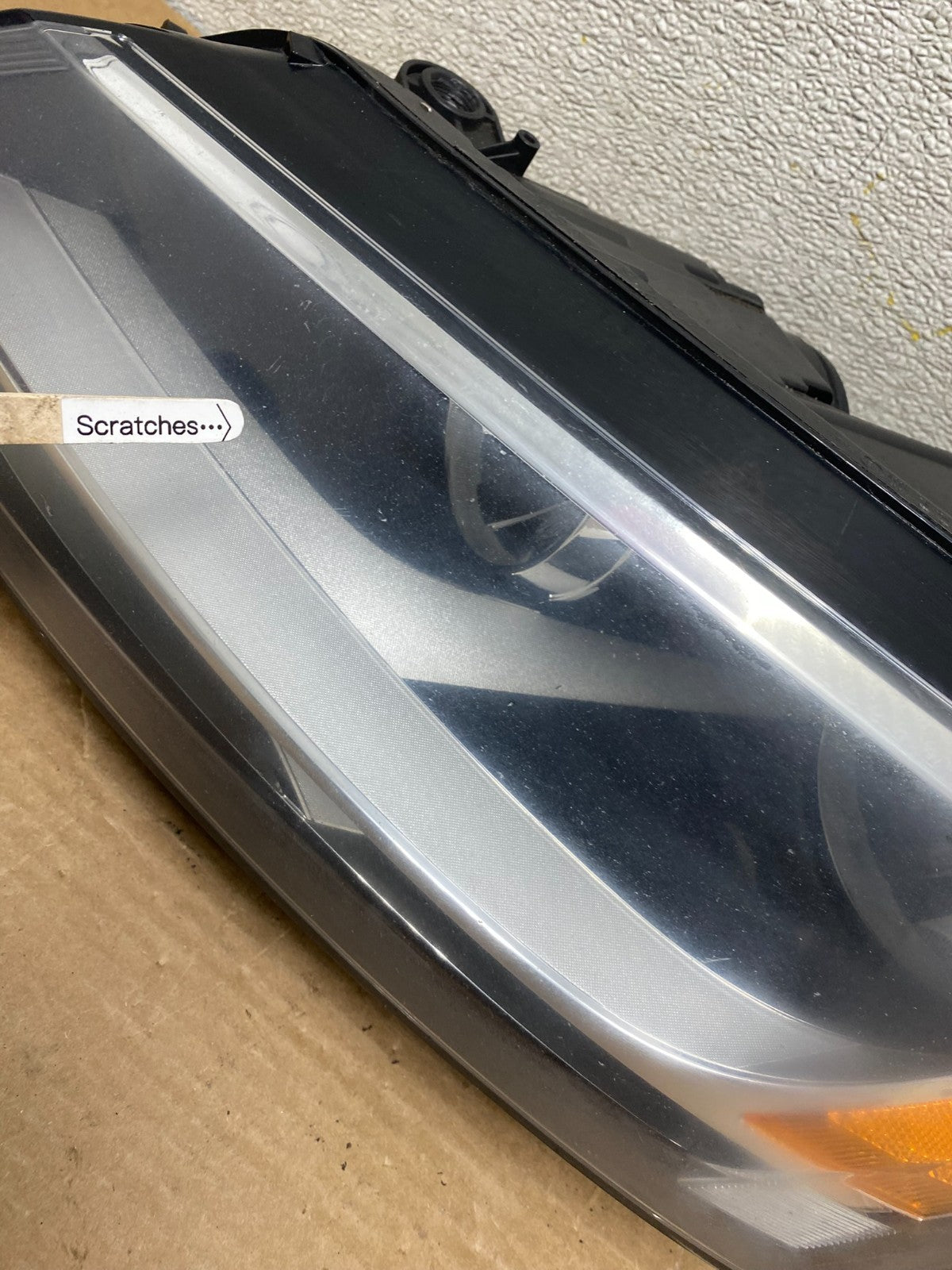 2011 to 2014 Volkswagen Jetta Left Driver LH Headlight Halogen Z1315 DW3