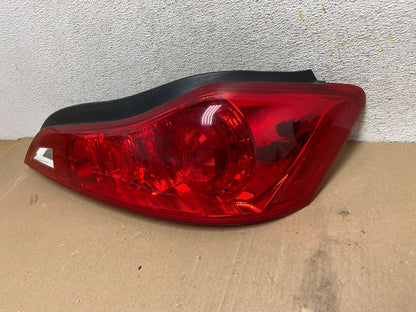 09-15 Infiniti G37 Q60 Convertible Right Passenger RH Tail Light ah0705 DG2