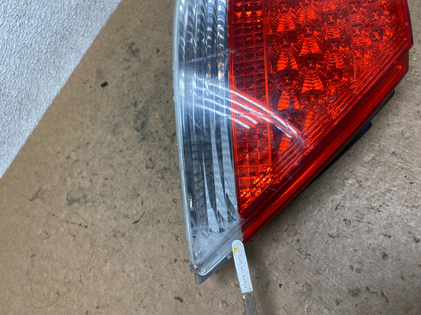 2002 to 2005 BMW 7-Series 745i 760i Left Driver LH Side Tail Light T0539 DW3