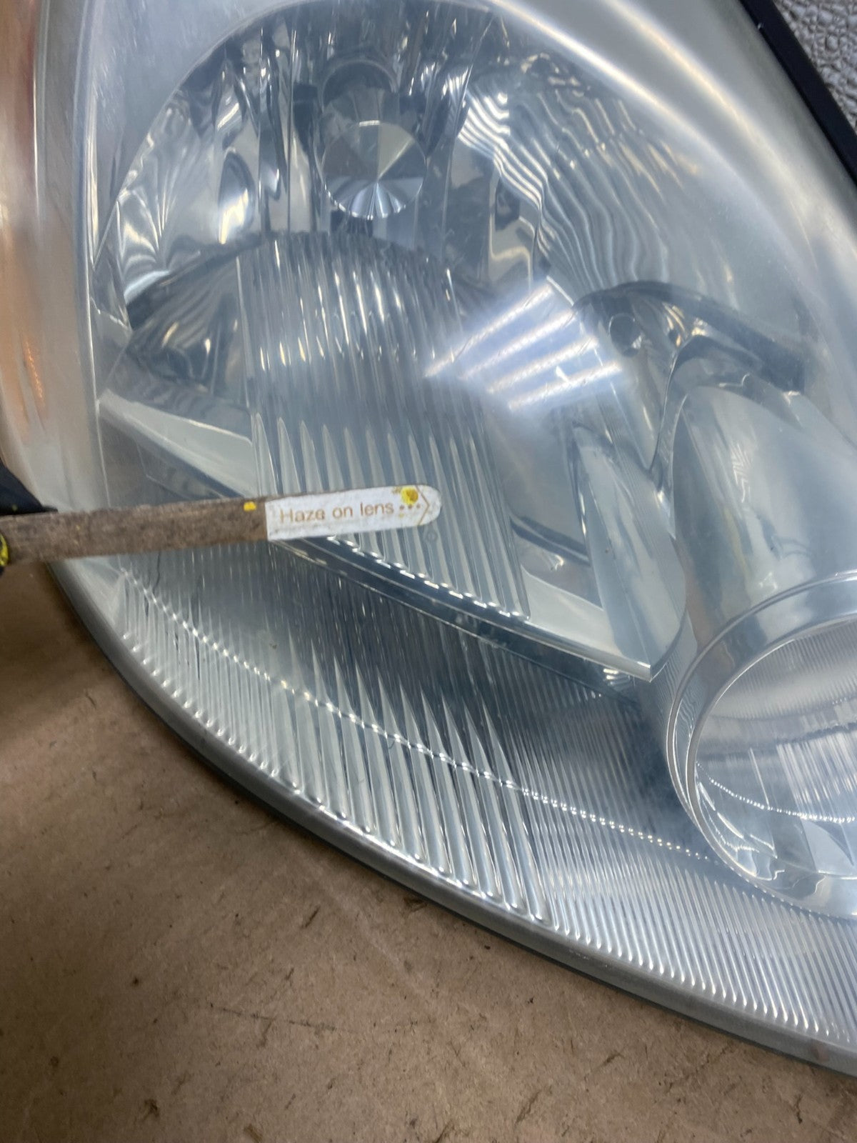 2004 2005 Toyota Sienna Left+Right Set Side Halogen Headlights W2925 DW7