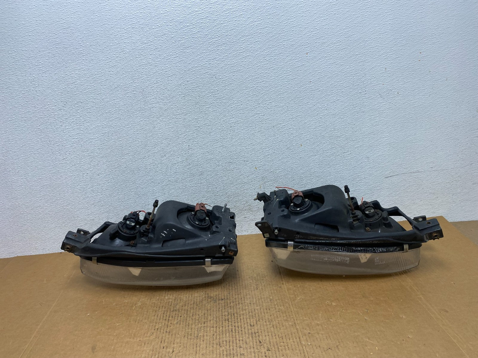 1992 1993 1994 Toyota Camry Left+Right Halogen Headlights TYC AE0308 DW6