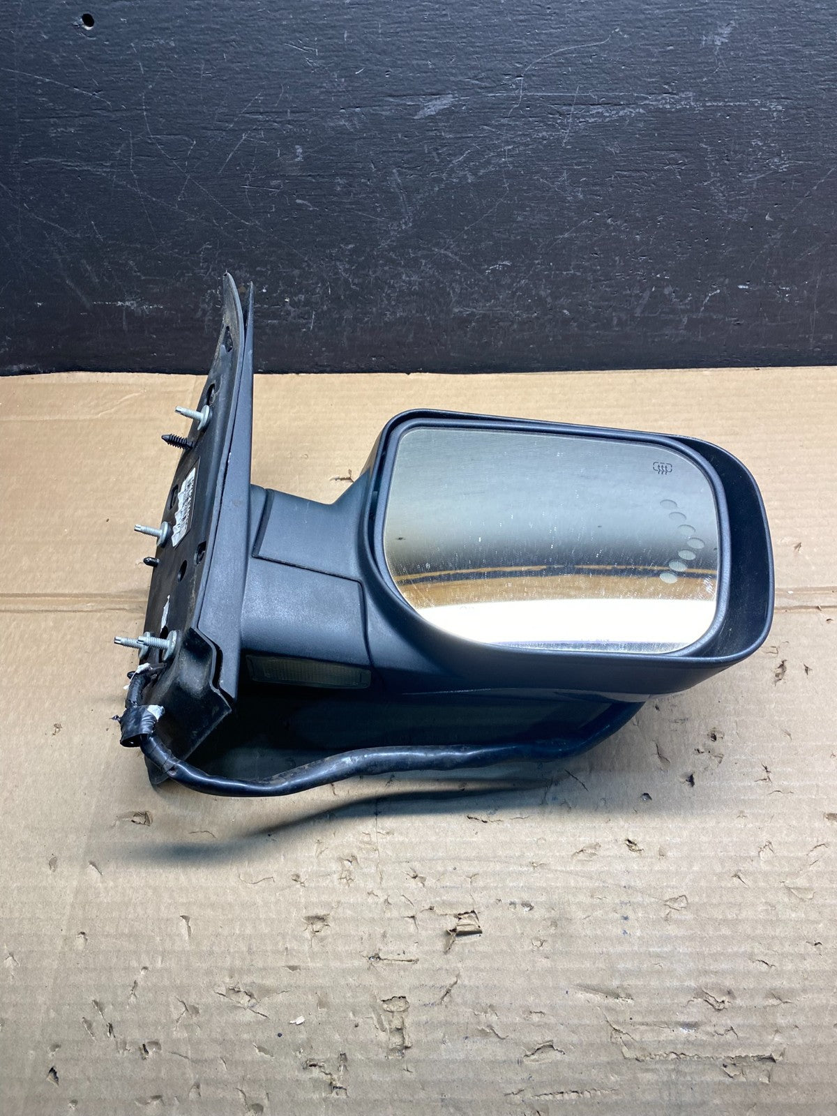 2004 to 2015 Nissan Armada Right Passenger Turn Signal Door Mirror AC8817 DG7