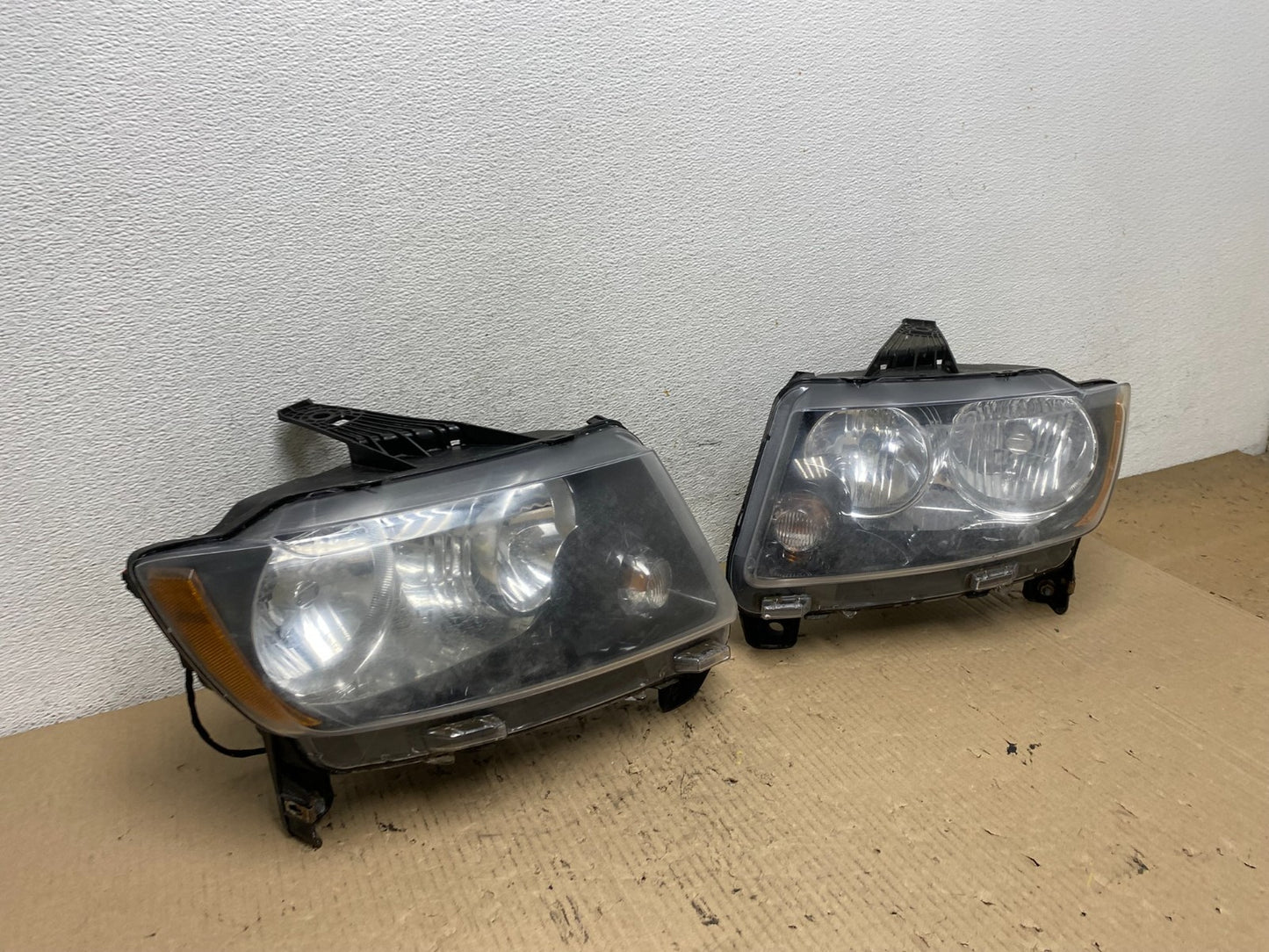 2011-2013 Jeep Grand Cherokee Left+Right Halogen Headlights AF5995 DW2