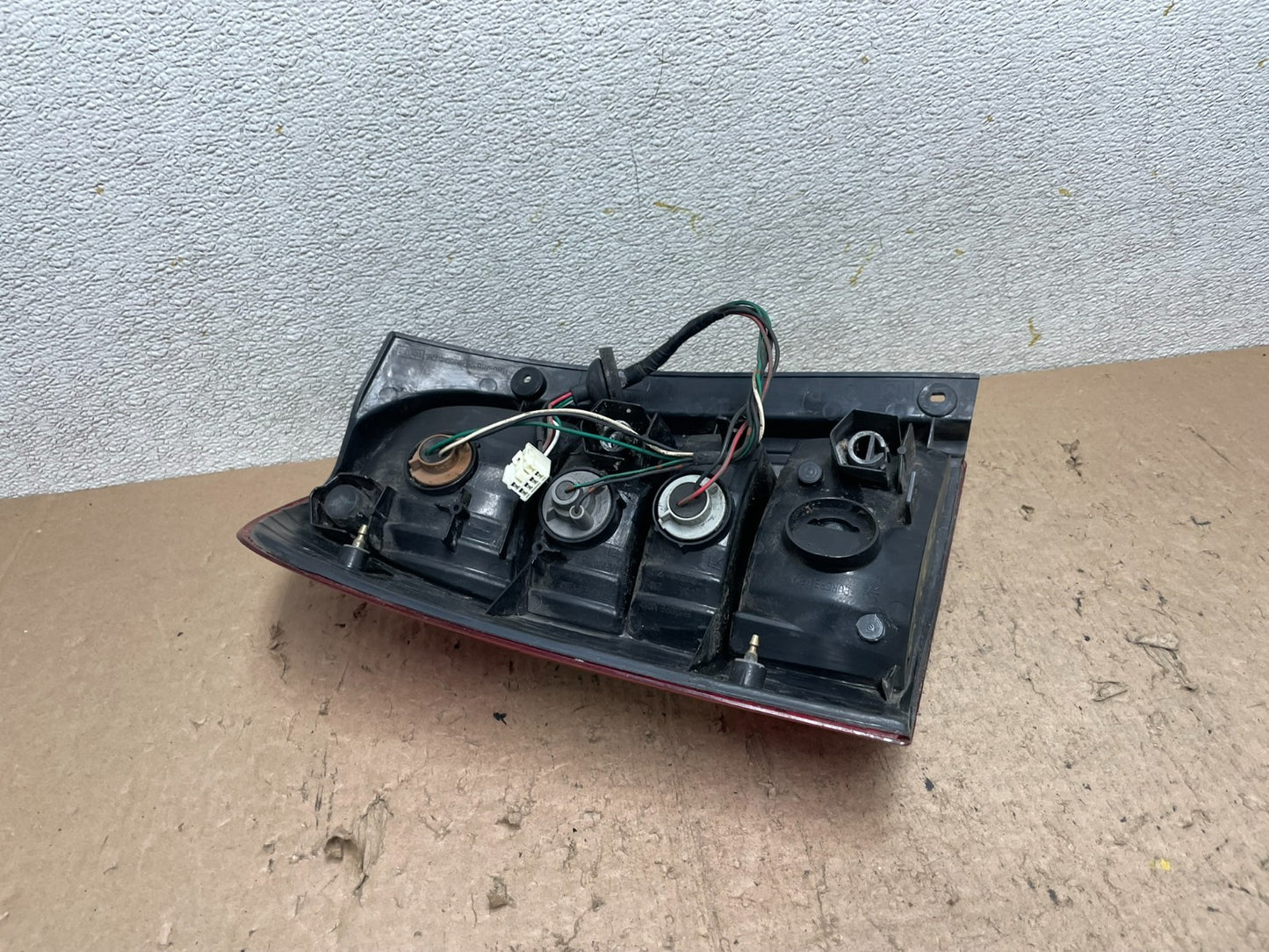 2000 2001 Mazda Mpv Right Passenger RH Side Tail Light Oem q3852 DG11