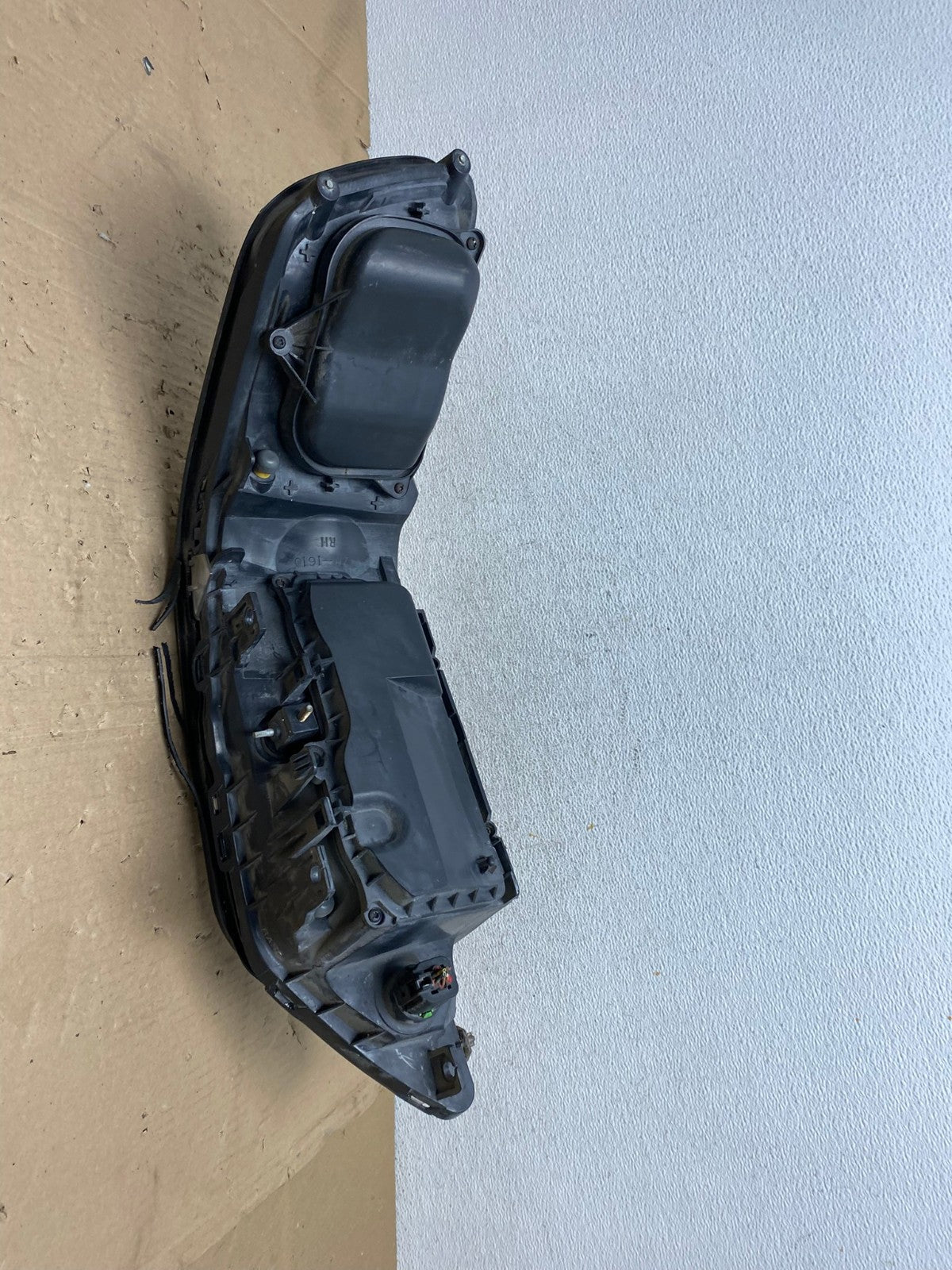 2005 to 2011 Lincoln Town Car Right Passenger Rh Side Headlight AE9282 LK5