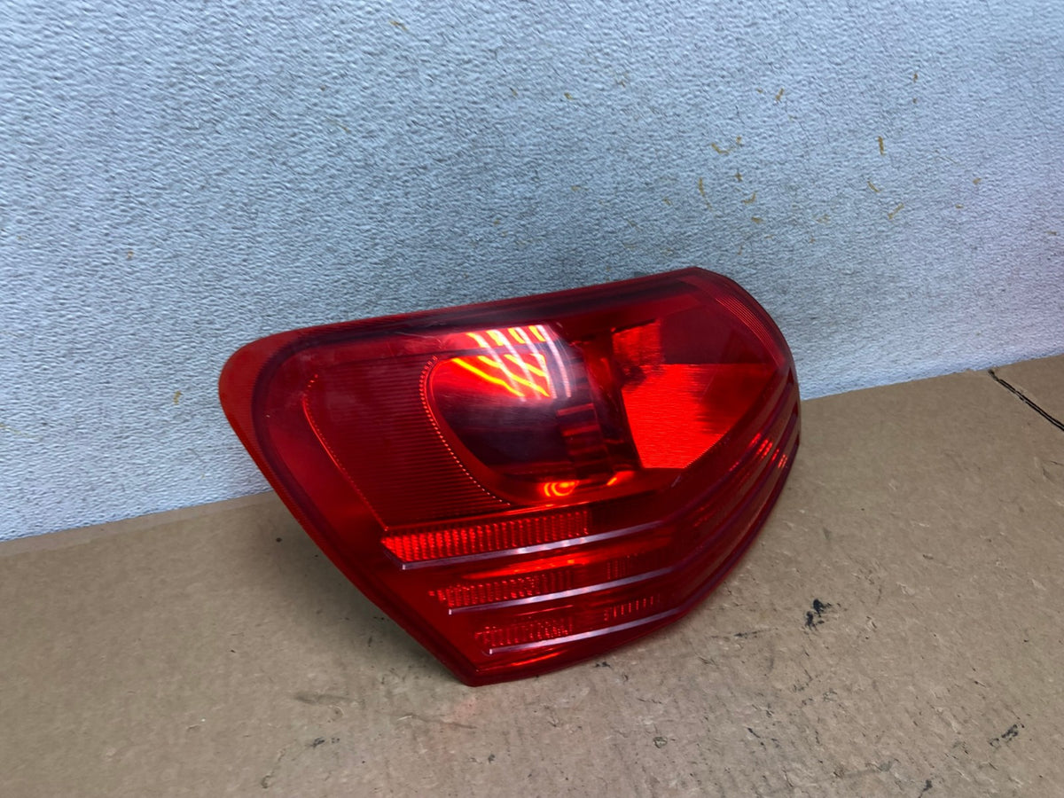 2008 to 2015 Nissan Rogue Left Driver Lh Side Tail Light AI3517 LK2