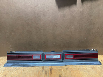 1982 to 1989 Chrysler Fifth Avenue Rear Tail Lights Panel T7278 PS0