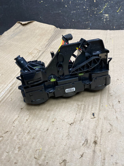 2011 - 2014 Volkswagen  Jetta Center Climate Control Panel AC Heater x5833  DG4