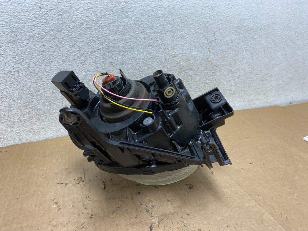 2011 to 2014 Nisan Juke Right Passenger Side Headlight AI9291 LK3