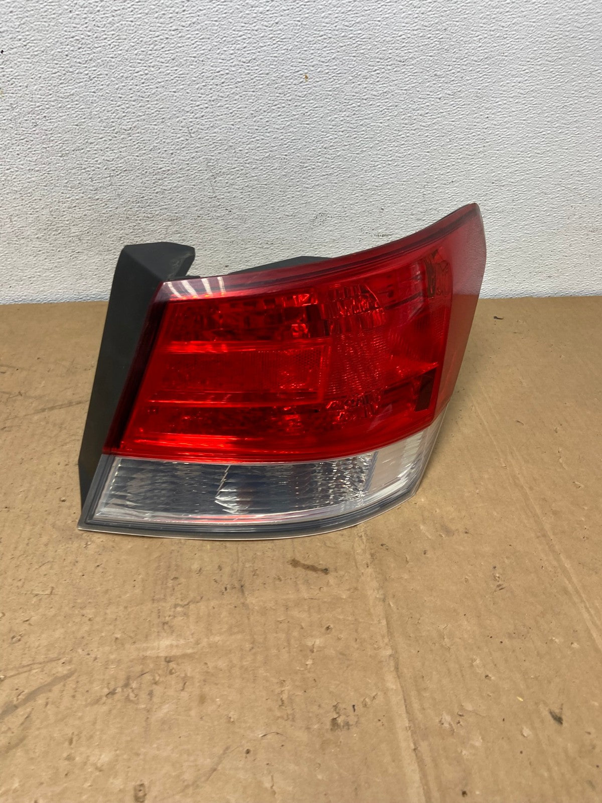 2010 to 2014 Subaru Legacy Right Passenger Rh Side Tail Light AD1197 LK0