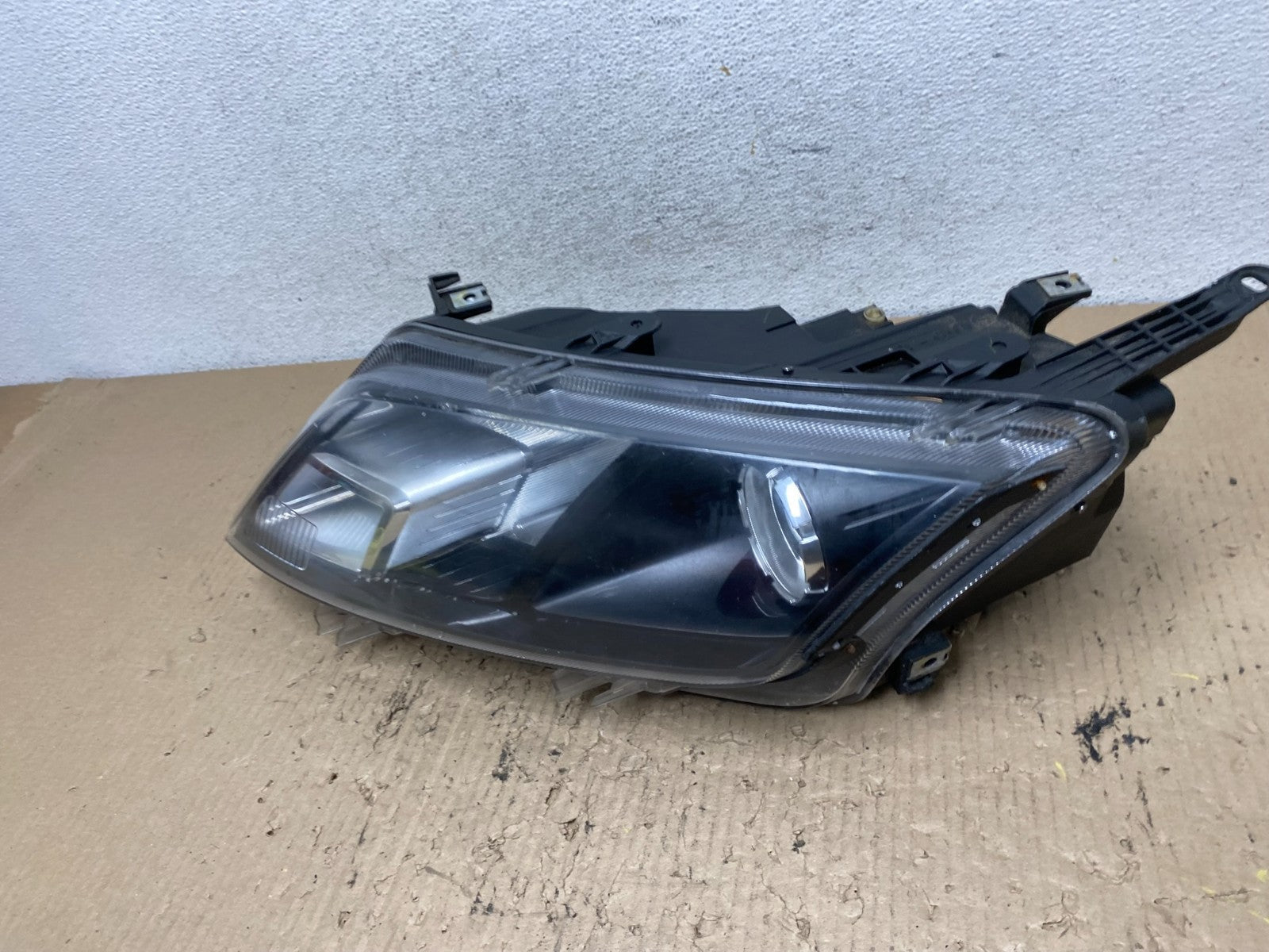 2010 2011 2012 Ford Fusion Left Driver LH Side Headlight Halogen AF7191 DW1