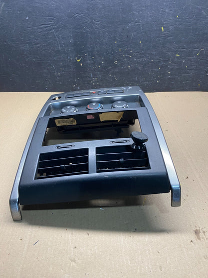 2008 to 2012 Jeep Liberty Dash Climate Temperature Control Radio Bezel Q6928 DG3