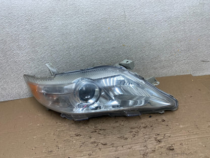 2010 - 2011 Toyota Camry Right Passenger RH Halogen Headlight AB1716 DW0