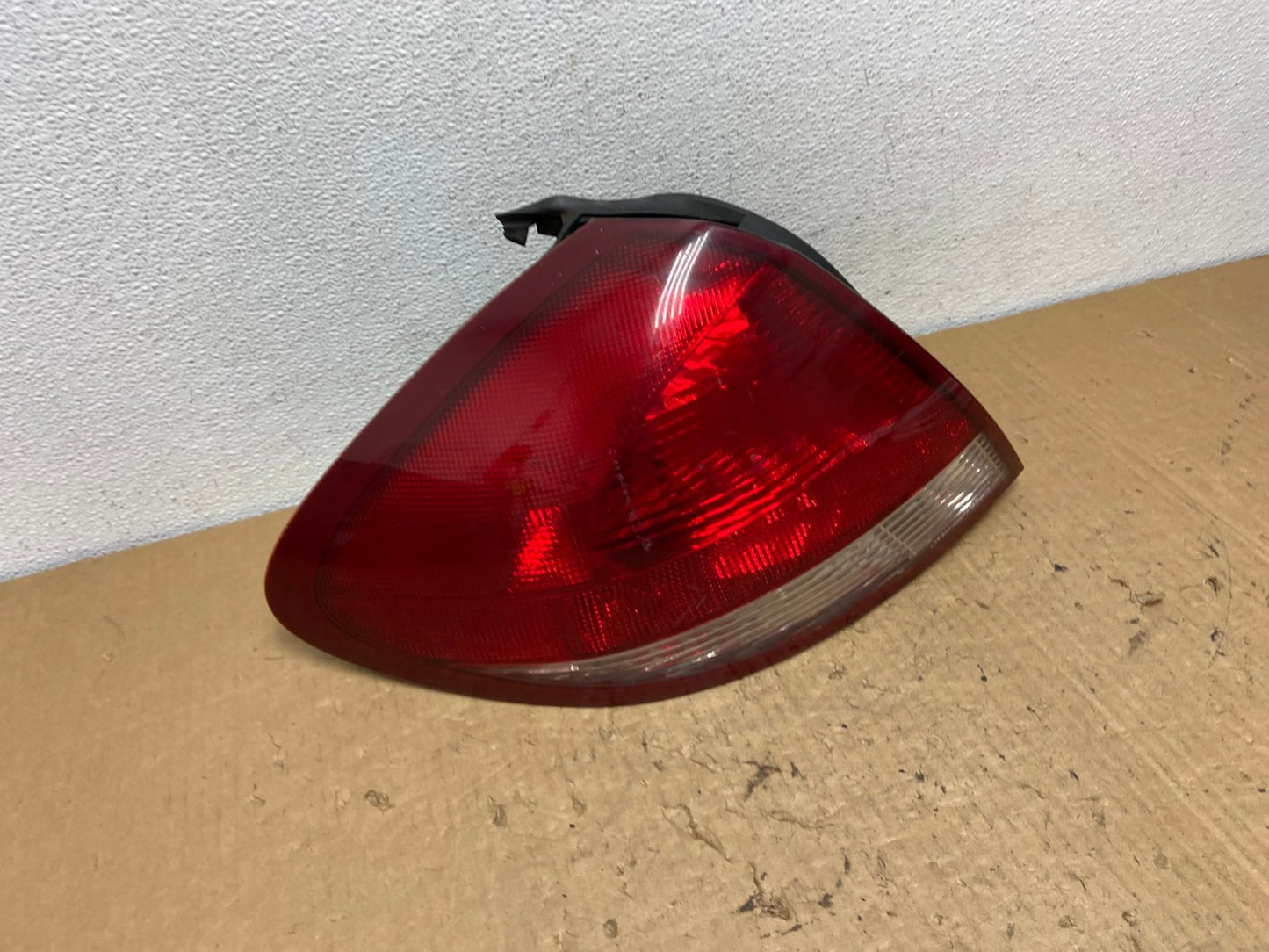 2004 2005 2006 2007 Ford Taurus Left Driver LH Side Tail Light AC8227 LK2