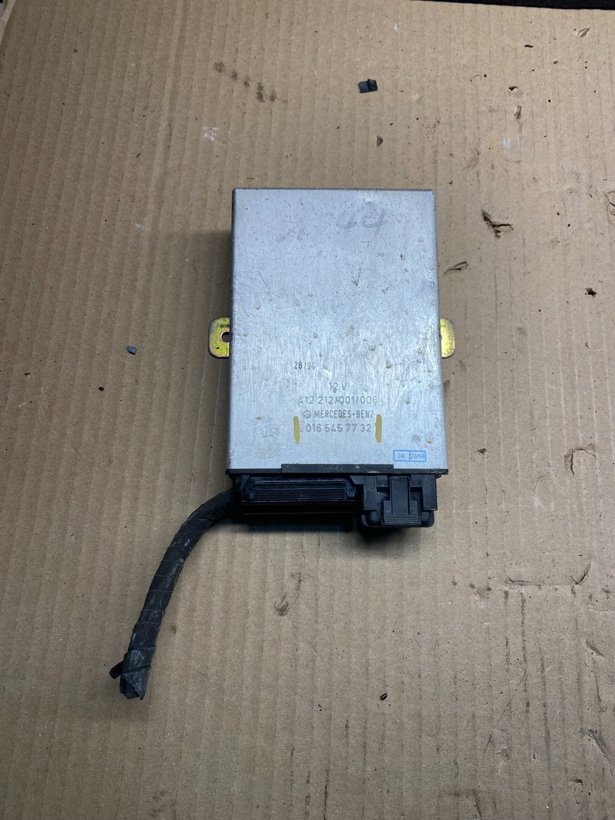 1978 to 1981 Mercedes W126 R107 Cruise Control Module aj0199 DG0