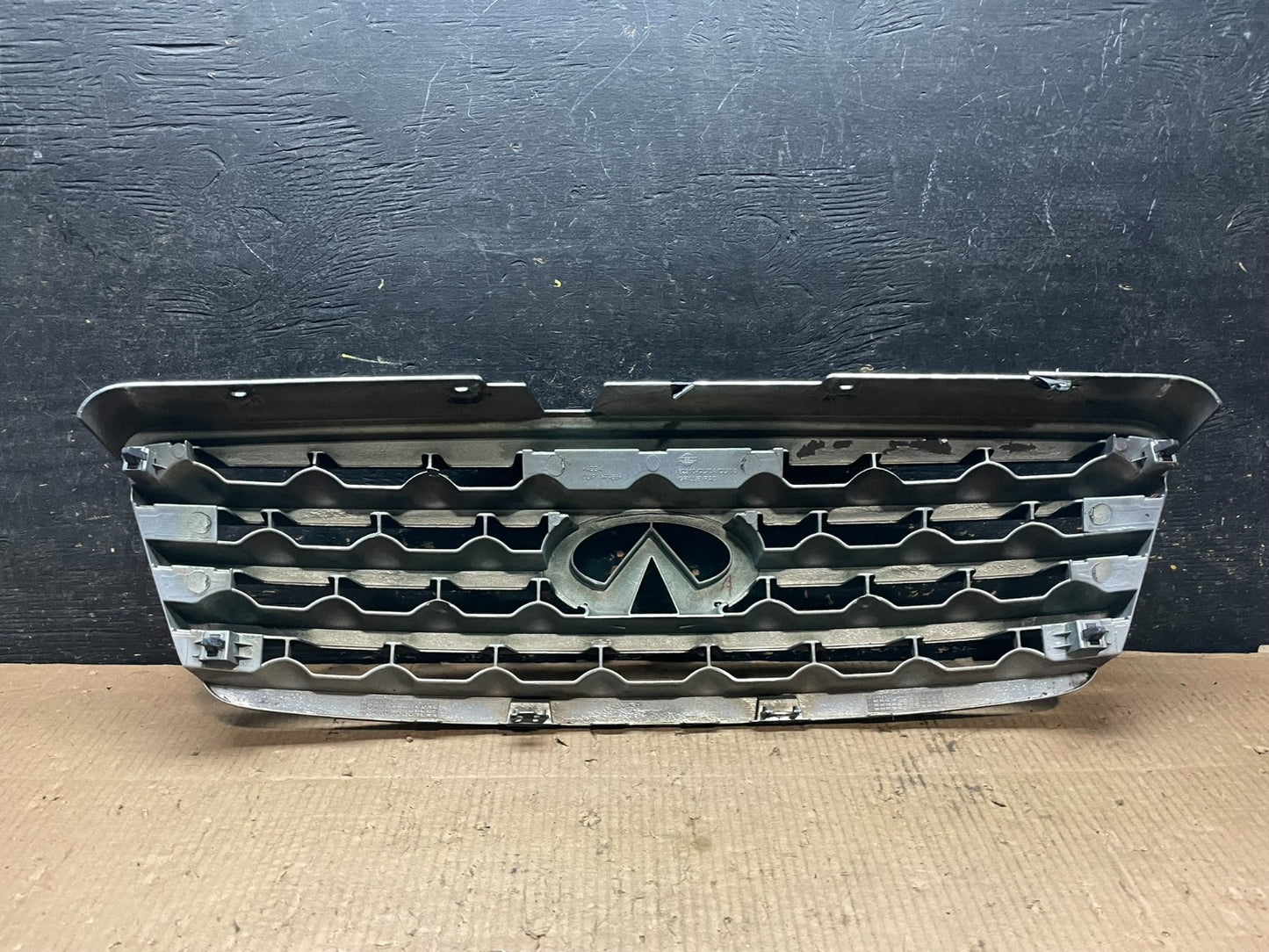 2006 2007 2008 Infiniti Fx35 Front Upper Grill Grille W/ Emblem OEM Y6462 DG6