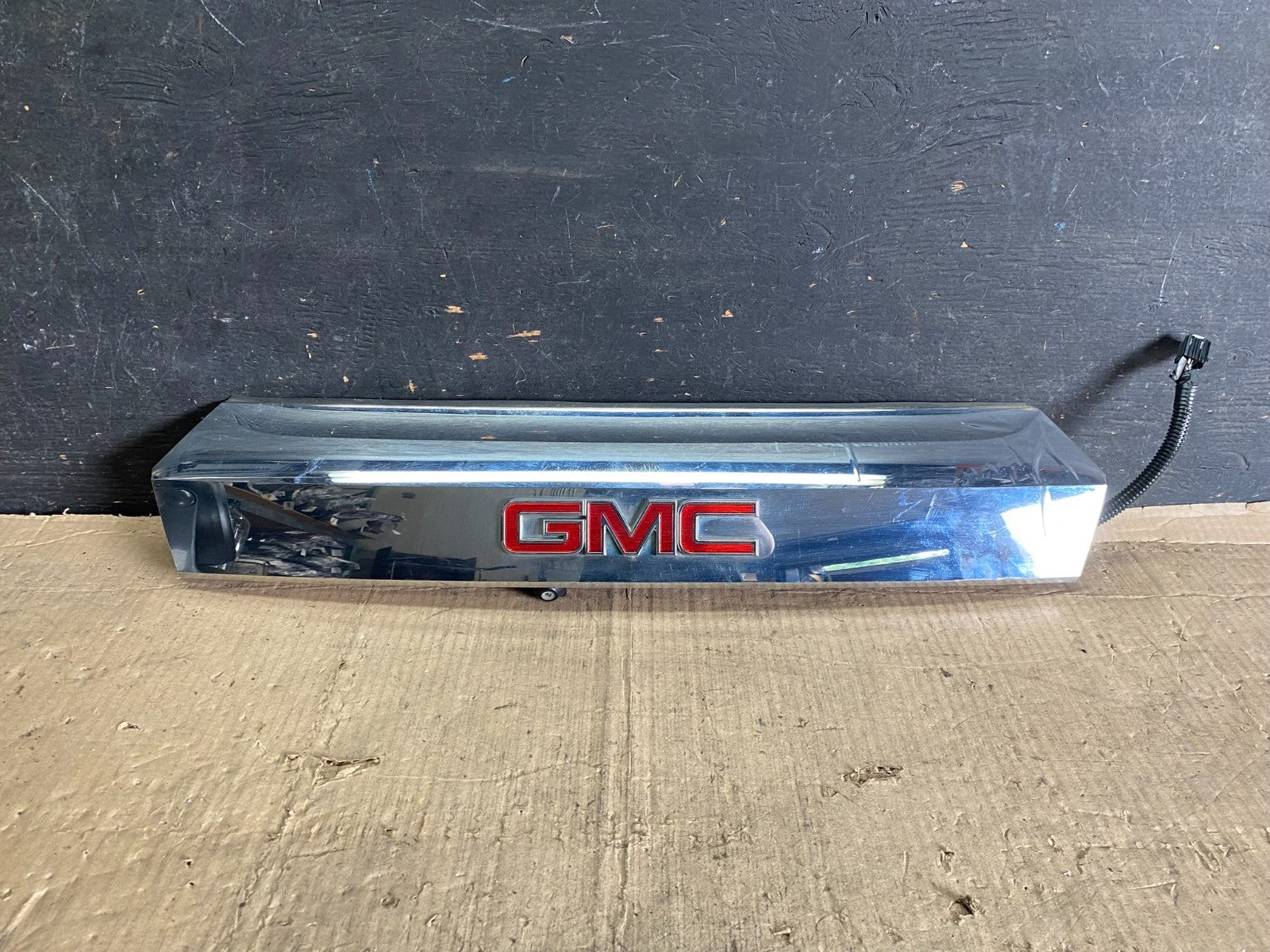 2010-2015 Gmc Terrain LiftGate Handle Trim Back Up Camera Chrome Panel P3862 DG0