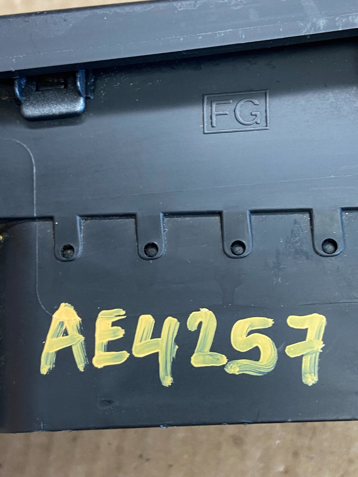 2009 to 2013 Subaru Forester Dash Radio Trim Bezel Center Vent AE4257 DG5