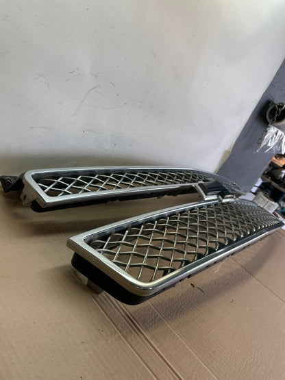 2007 to 2014 Chevrolet Tahoe Suburban Lower Upper Grill Grille Set AG76382