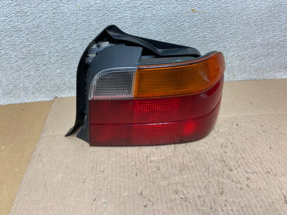 1995 to 1999 BMW 3-Series E36 318i Right Passenger Tail Light Z6126 DG0