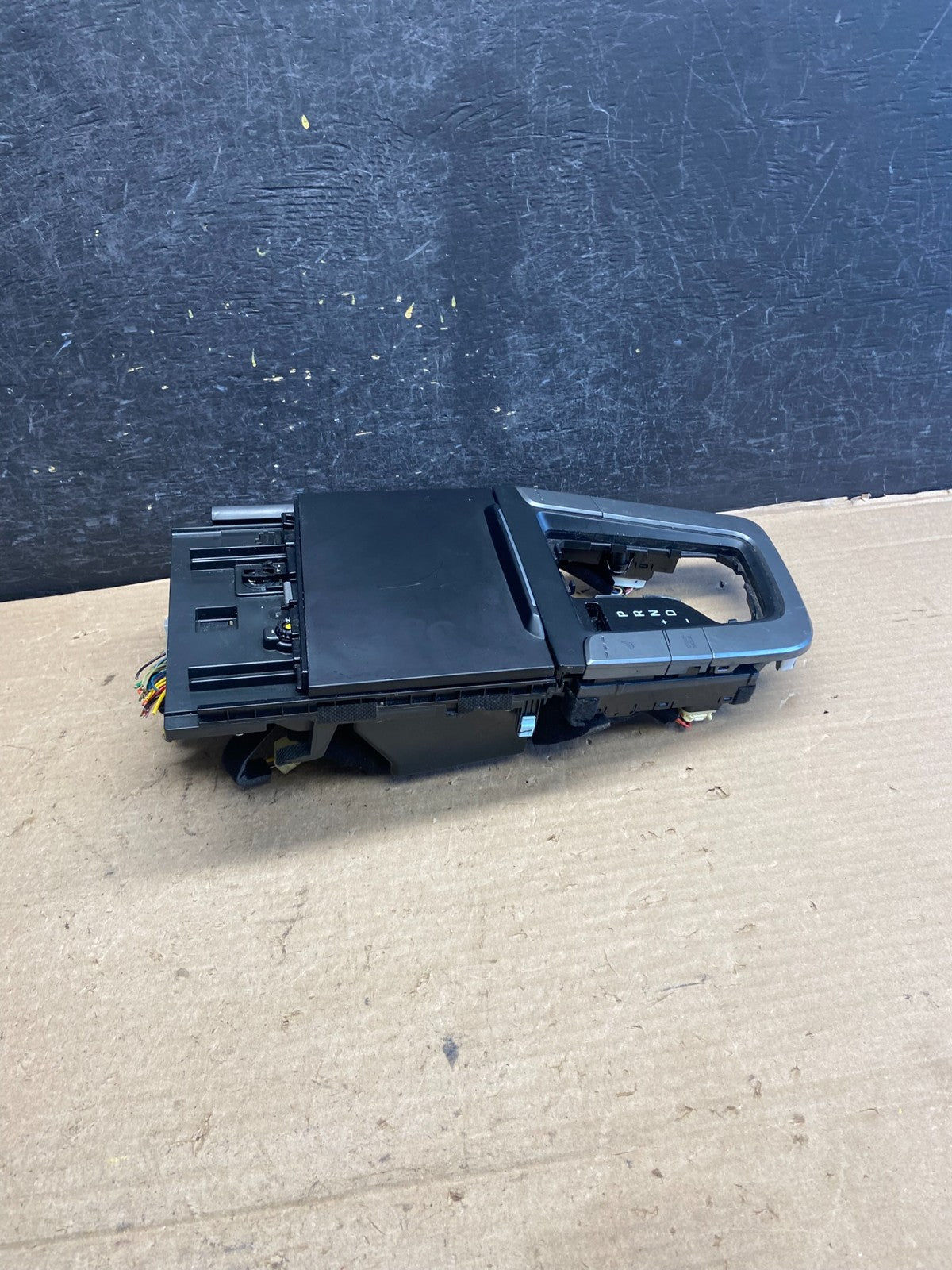 2017 - 2018 Hyundai Elantra Shifter Bezel Center Console Storage AH5429 DG1