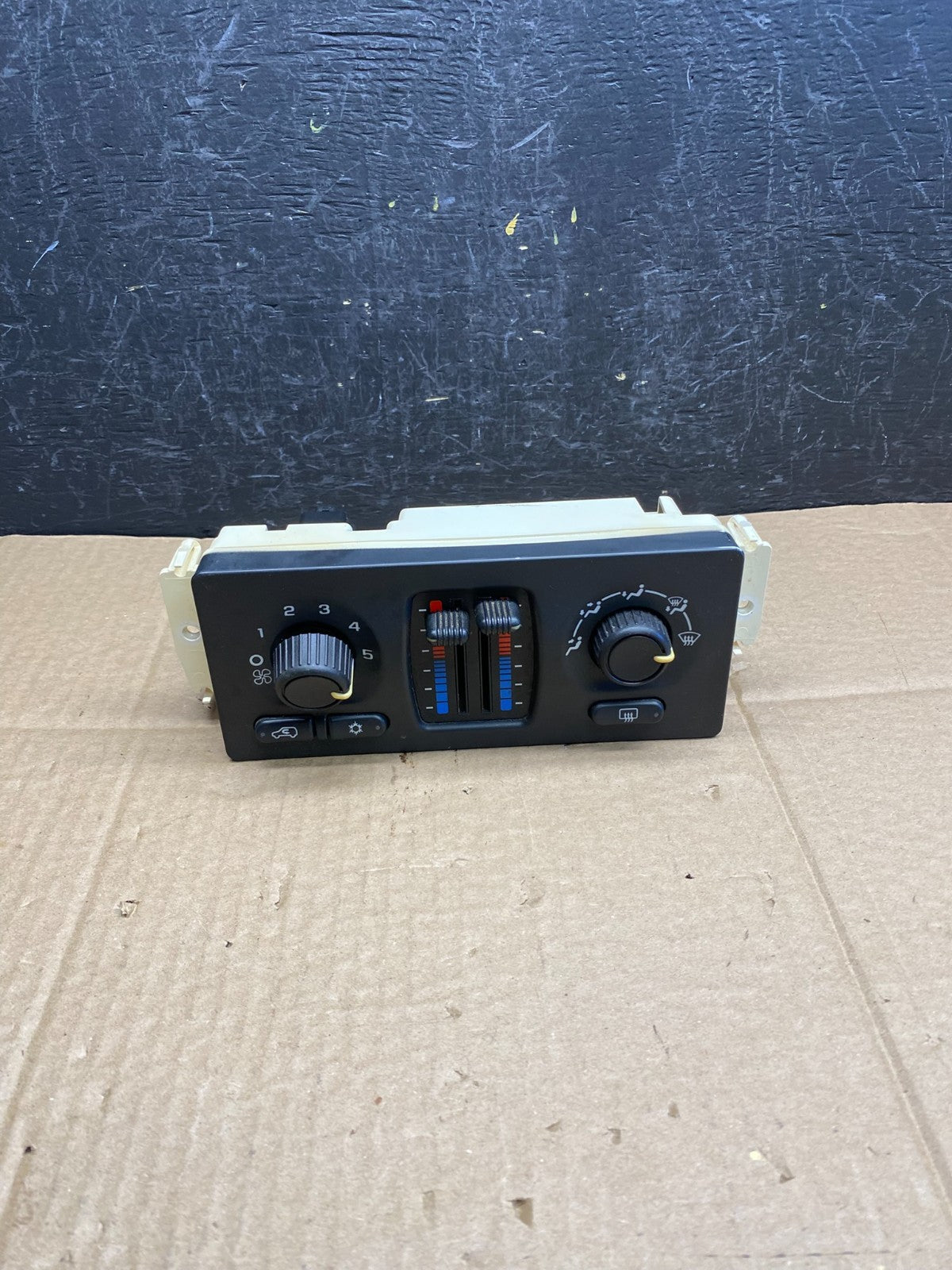 2003 to 2006 Chevrolet Silverado HVAC Heater Climate Control Module AC9374 DG0