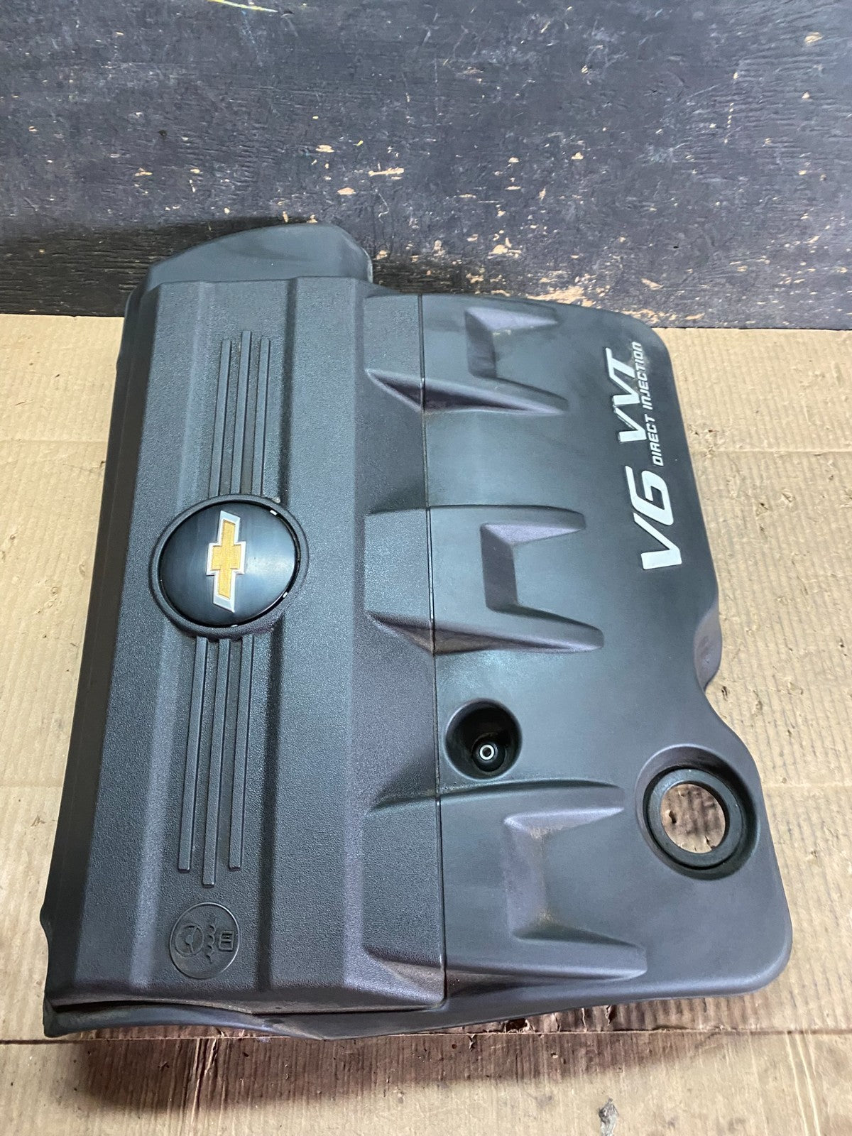 2010 to 2012 Chevrolet Equinox V6 VVT Plastic Engine Cover Shield t9473 DG2