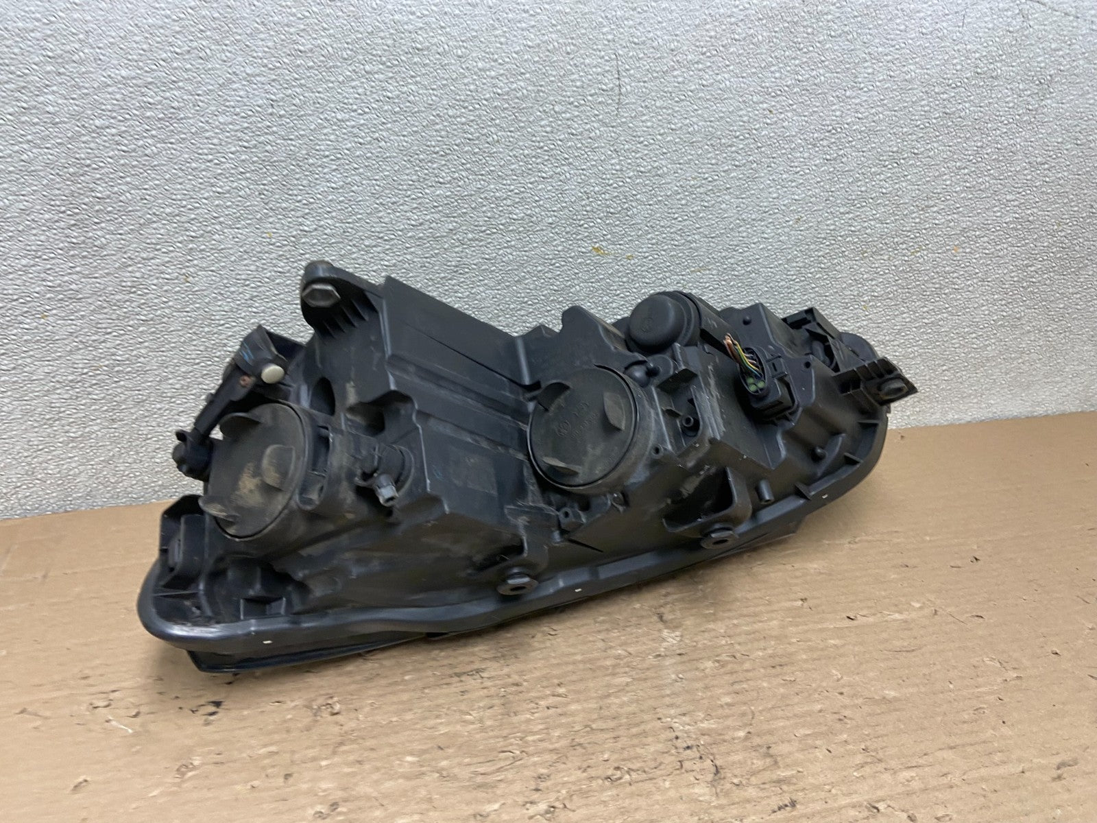 2012-2015 Volkswagen Passat Right Passenger RH Halogen Headlight OEM AA9507 DW5