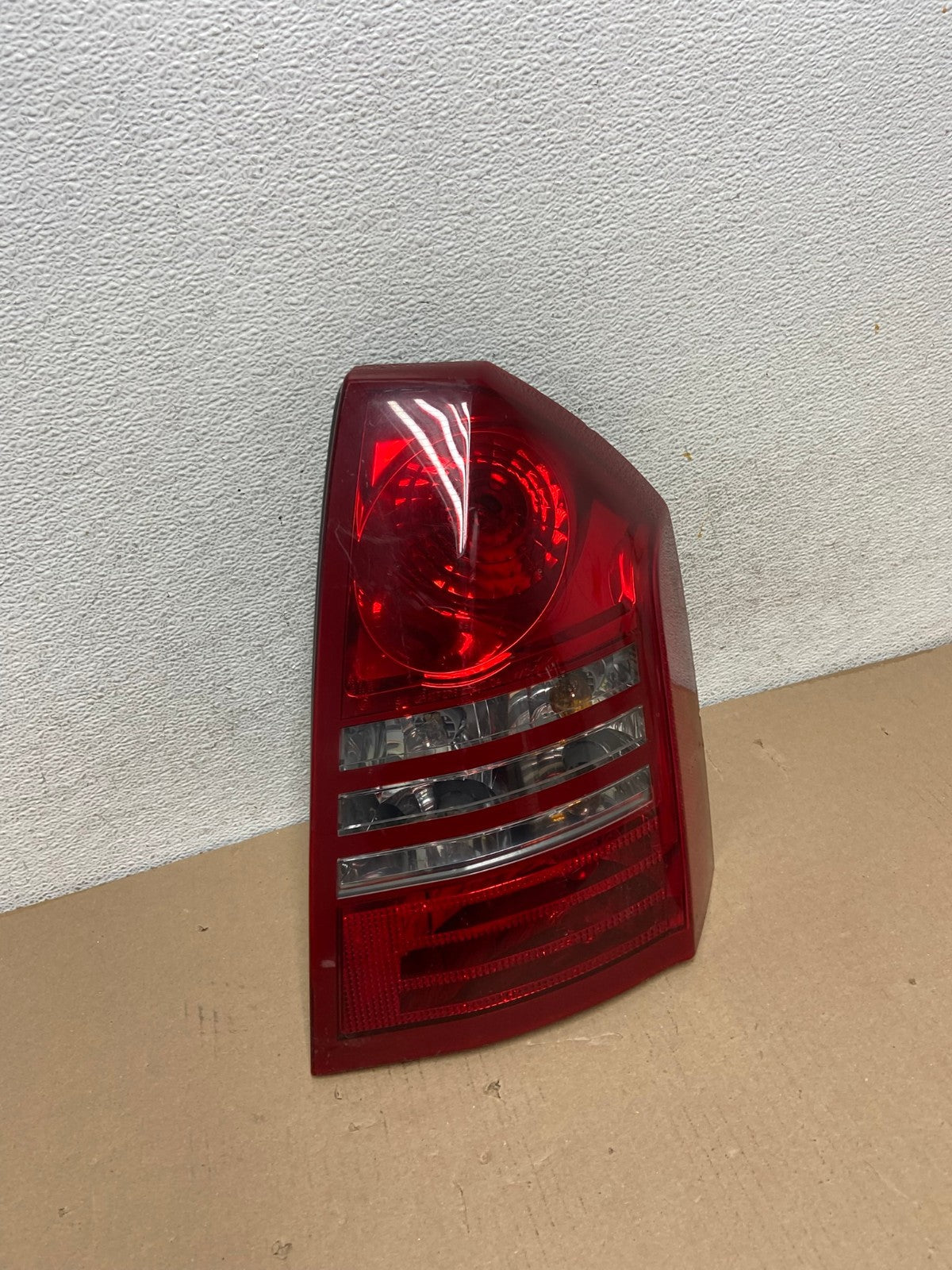 2005 2006 2007 Chrysler 300 Right Passenger Rh Side Tail Light AF3023 LK2