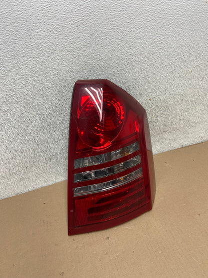 2005 2006 2007 Chrysler 300 Right Passenger Rh Side Tail Light AF3023 LK2
