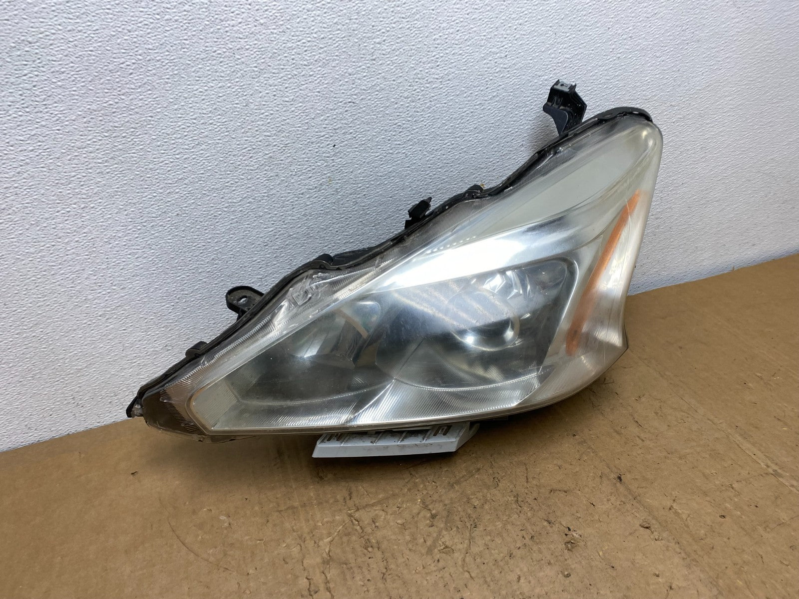 2013 2014 2015 Nissan Altima Left Driver LH Side Halogen Headlight AD0588 DW2