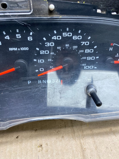 2006 Ford E350 Gauge Speedometer Cluster OEM X6069 DG1