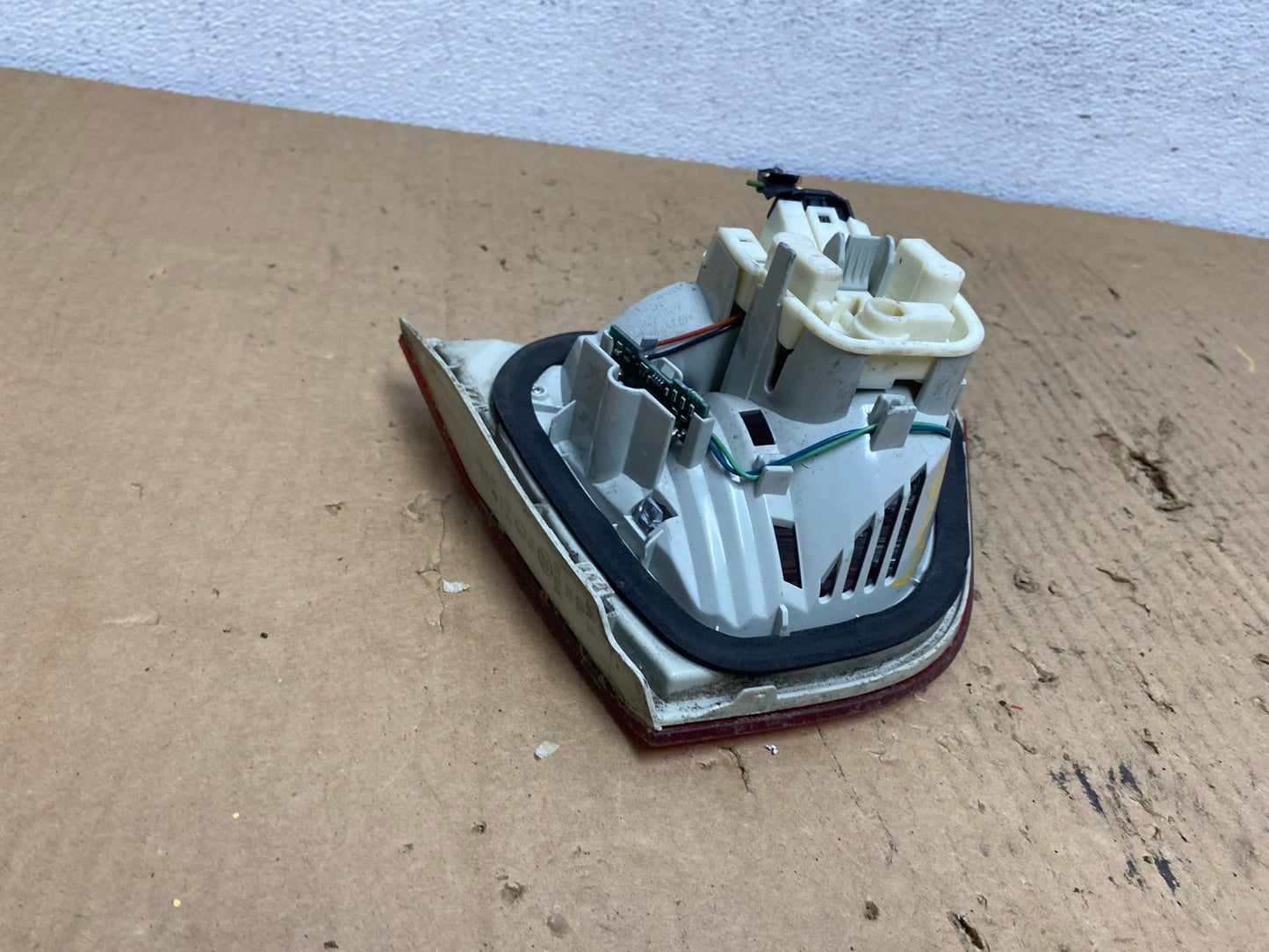 2009 2010 2011 BMW 3 328i 335i E90 Right Passenger RH Tail Light Inner AD2509 DW5