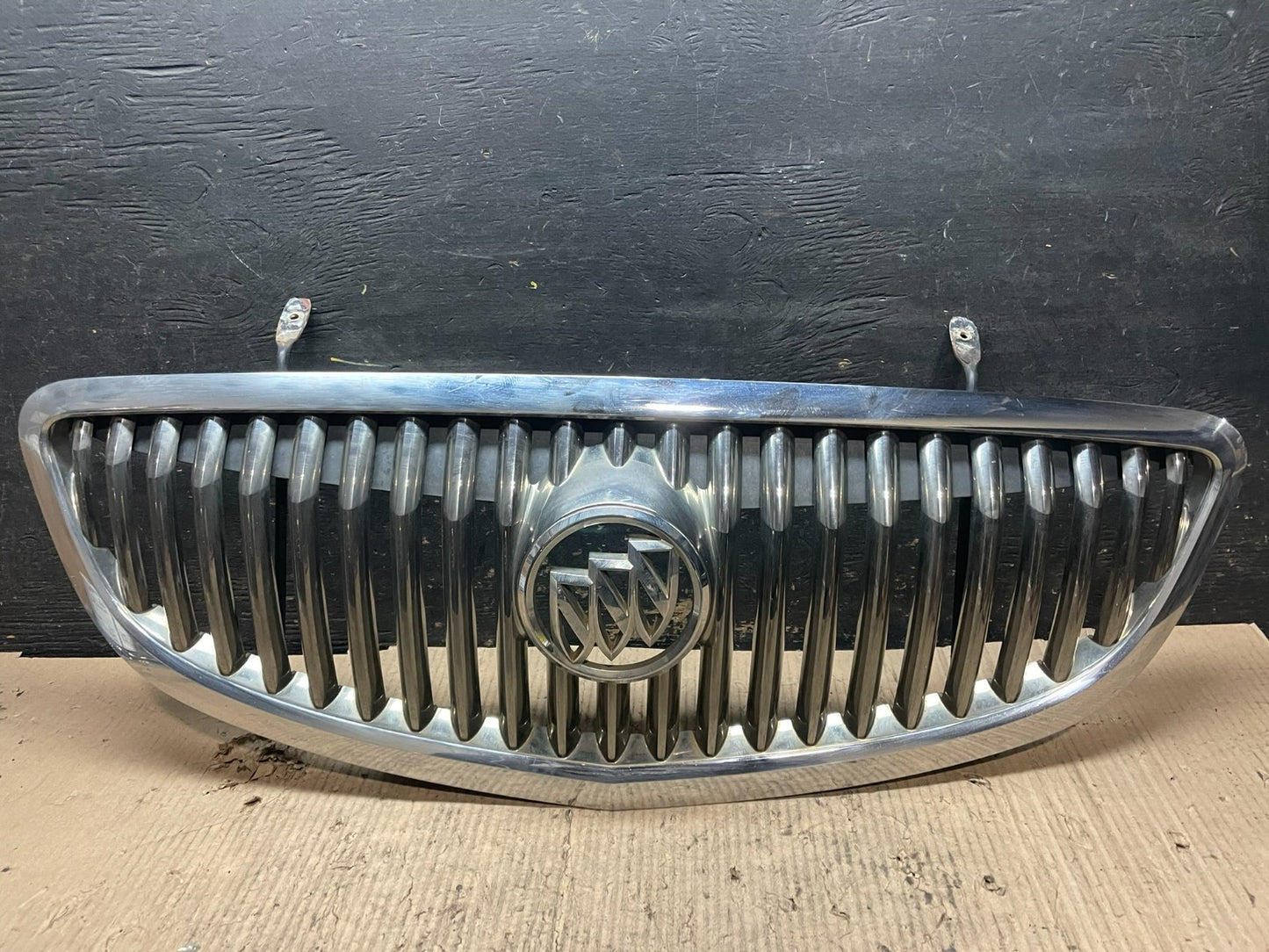 2008 to 2012 Buick Enclave Front Upper Grill Grille Oem V4127 DG0