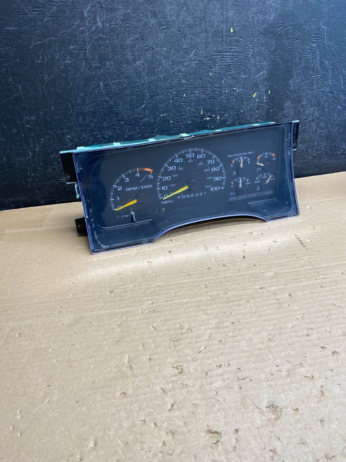 1995 to 1999 Chevrolet Silverado Suburban Cluster Gauge Speedometer AG63590