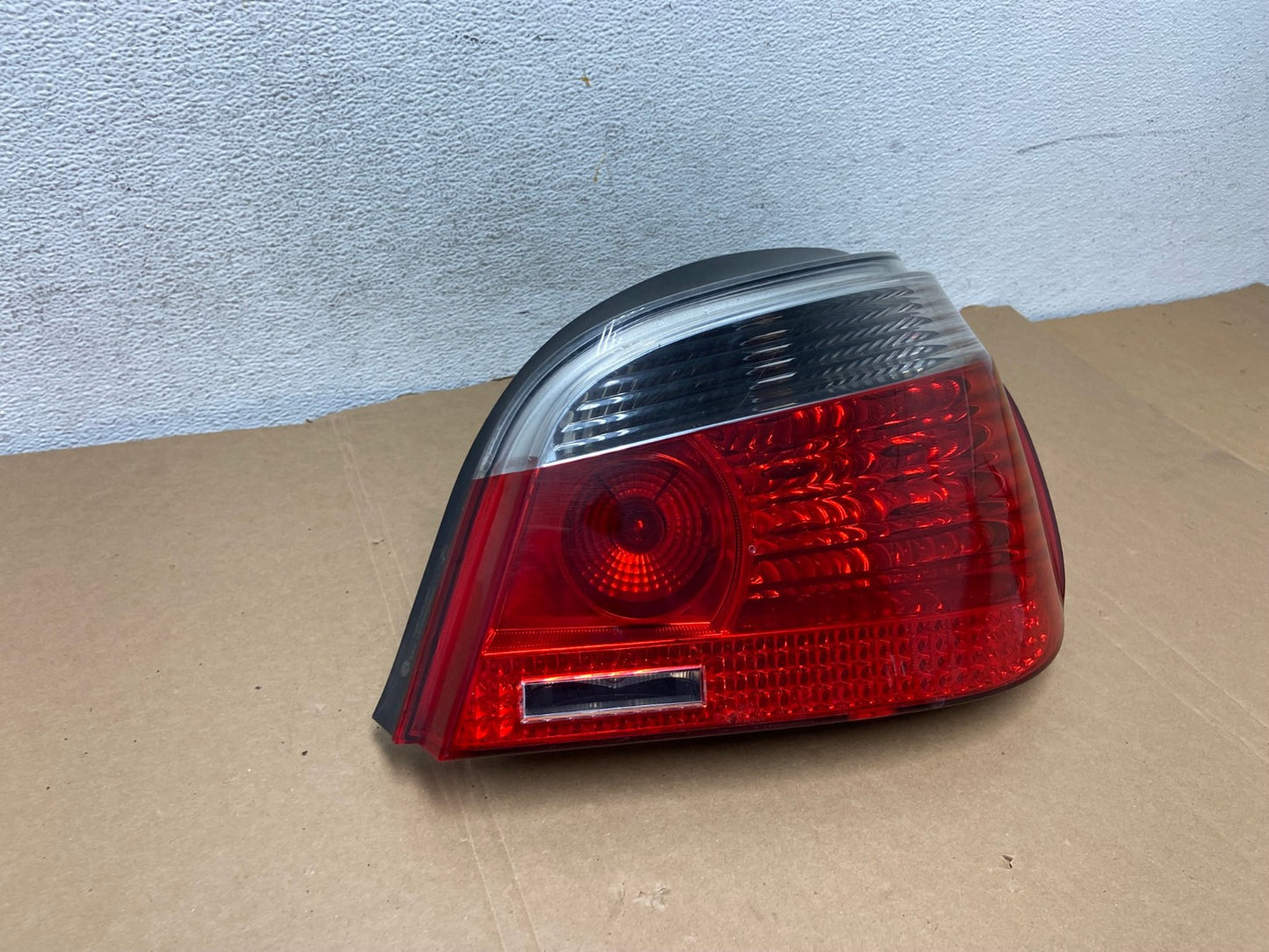 2004 - 2007 BMW 5 Series E60 Right Passenger RH Side Tail Light AD7854 LK2