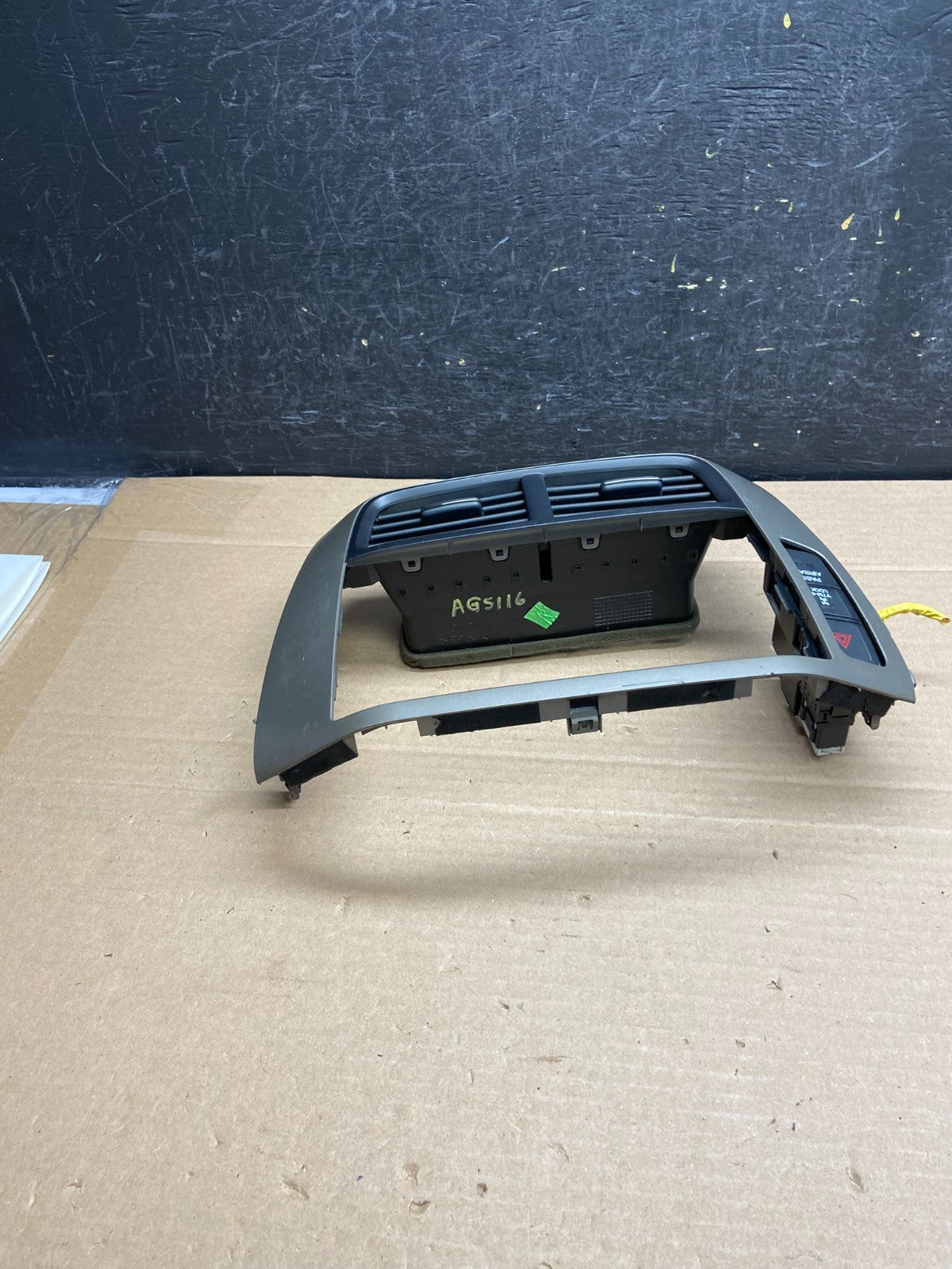 2006-2008 Honda Pilot Center Dash Radio Screen Display Trim Bezel AG5116 DG3