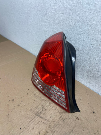2004 2005 2006 Hyundai Elantra Sedan Left Driver LH Tail Light AF4300 LK1