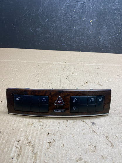 2005-2009 Mercedes W209 CLK350 CLK550 Door Lock ESP Hazard Control AC6588 DG0