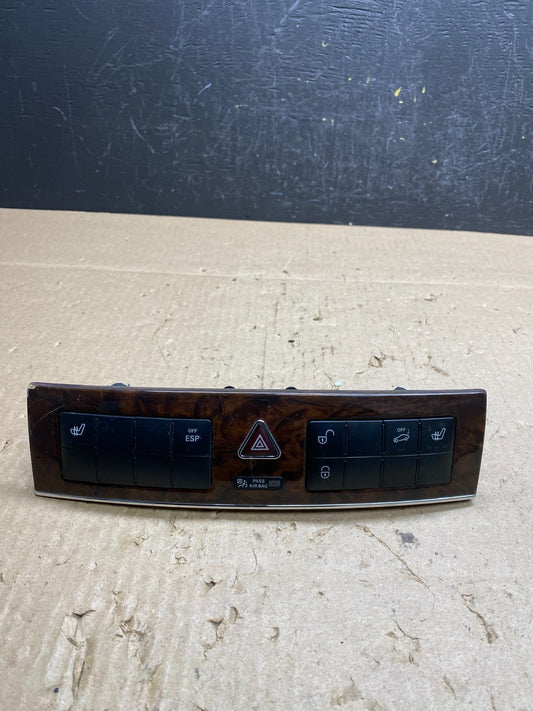 2005-2009 Mercedes W209 CLK350 CLK550 Door Lock ESP Hazard Control AC6588 DG0